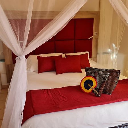 Bed and Breakfast Le Souimanga Bleu Saly Zimmer foto