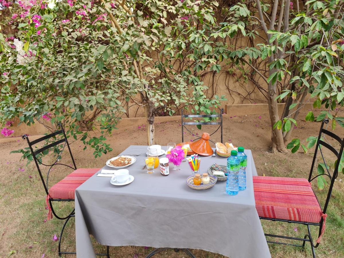 Bed and Breakfast Le Souimanga Bleu Saly Exterior foto